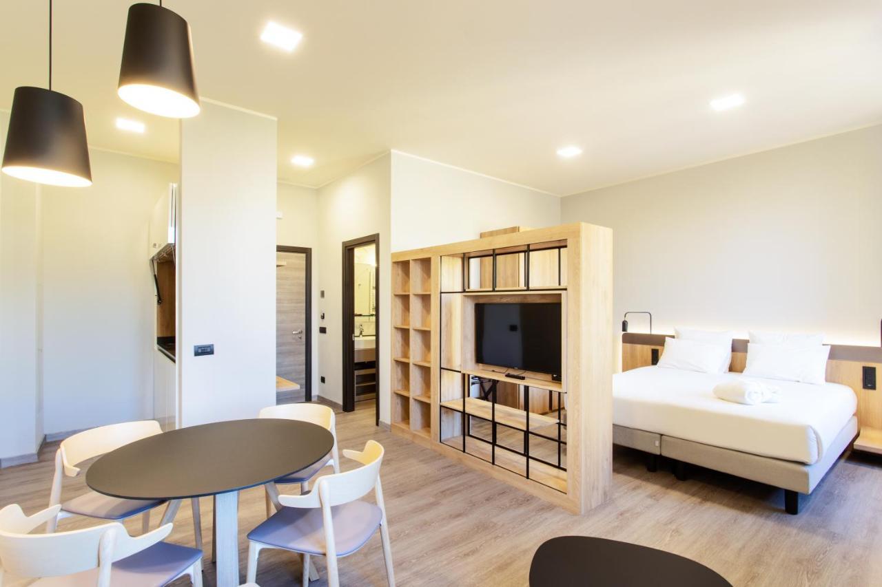 Palazzo Le Poste - Suite And Apartments 파르마 외부 사진