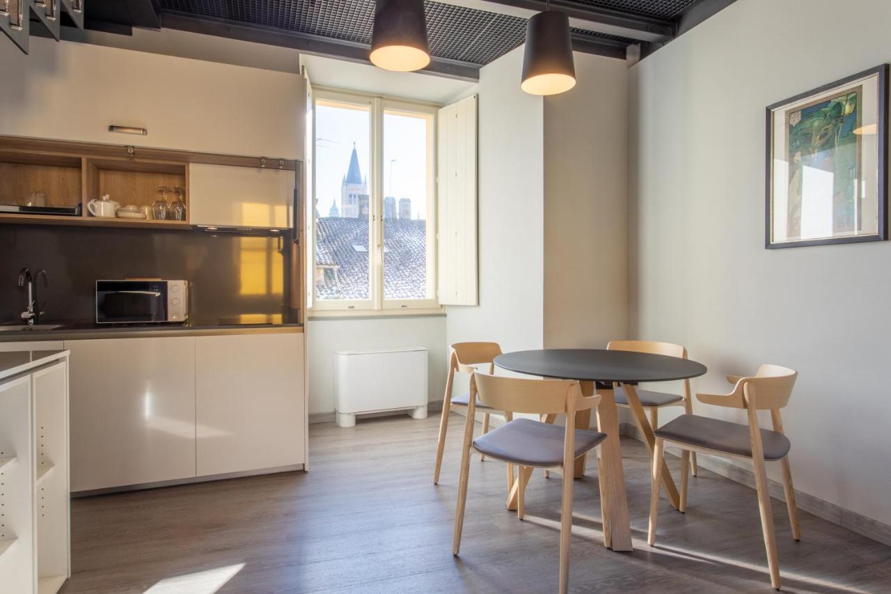 Palazzo Le Poste - Suite And Apartments 파르마 외부 사진