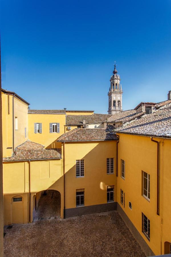 Palazzo Le Poste - Suite And Apartments 파르마 외부 사진